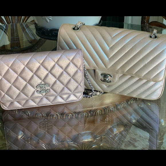 CHANEL Handbags - ❌SOLD❌Beautiful Chanel  iridescent rose gold Woc